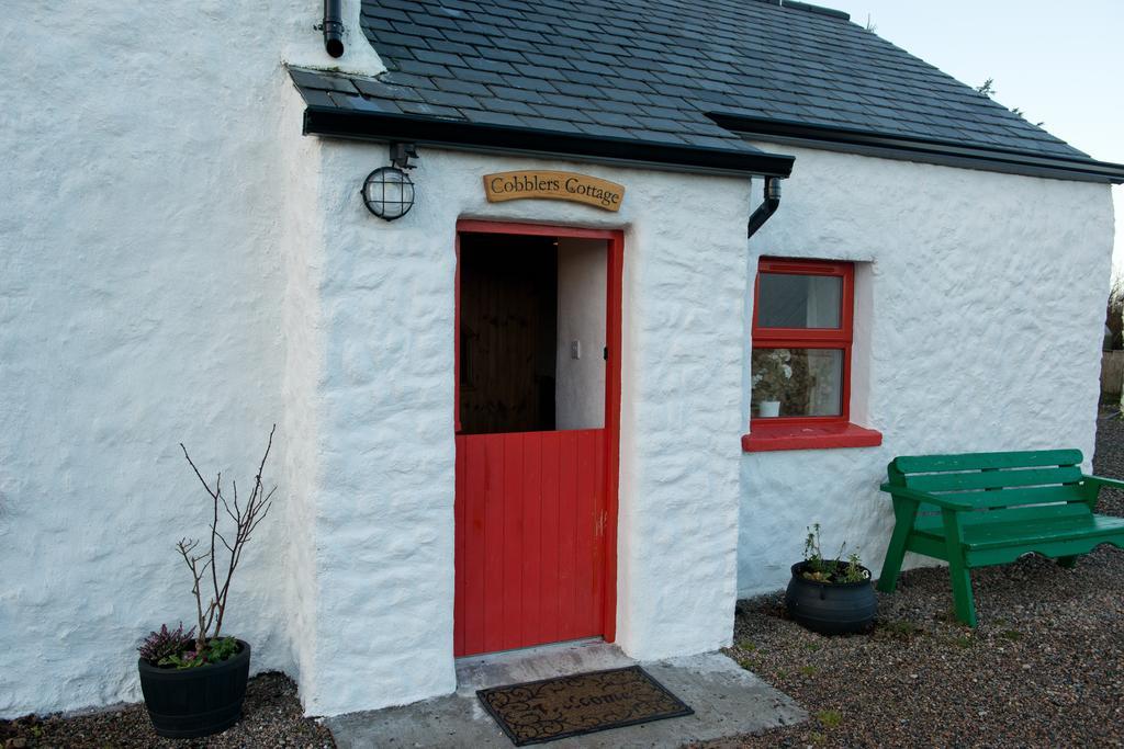 Cobblers Cottage Creggan Greencastle  Room photo